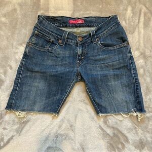 Levi's Tilted 504 Blue Denim Cutoff Bermuda Jean Shorts Junior Size 5 Summer